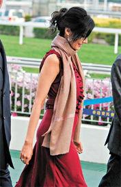 网红李嘉欣怀孕没有肚子,揭秘明星孕期奇观